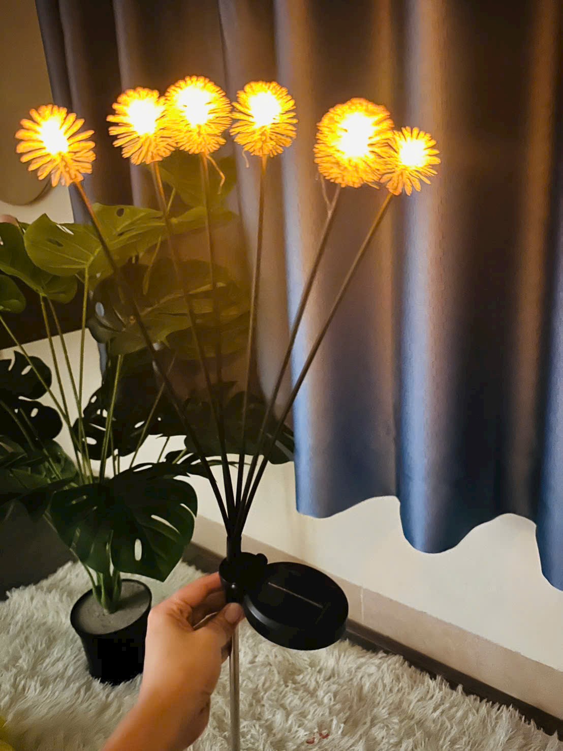 Đèn năng lượng mặt trời sân vườn