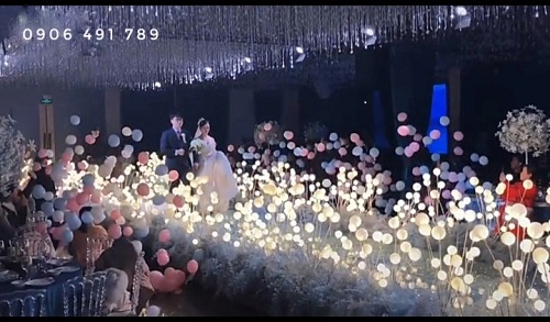 Đèn dẫn lối đám cưới