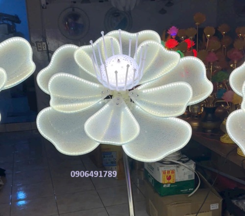 đèn dẫn lối hoa led có động cơ