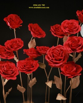 Hoa hồng bằng mút xốp trang trí